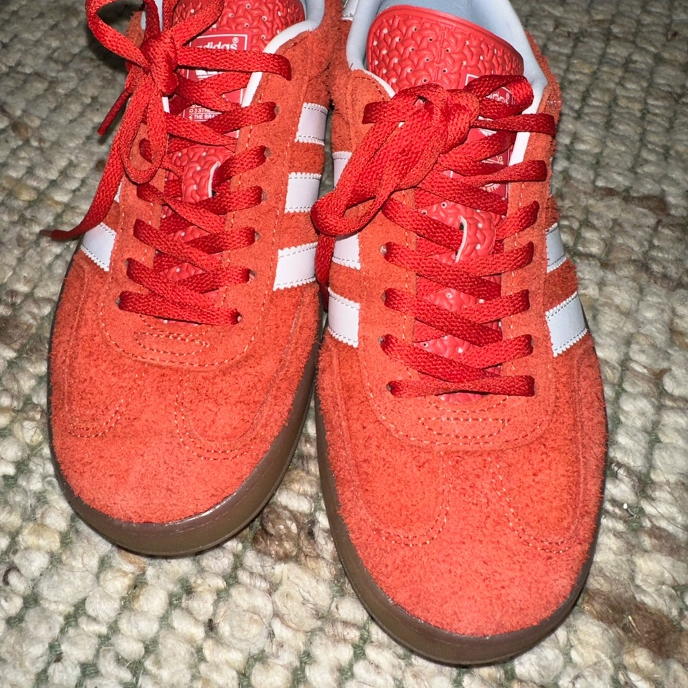 Adidas Gazelle in Bold Orange! Women’s 7!